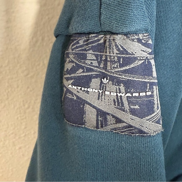 adidas Basketball 3-Stripes Anthony Edwards crewneck sweatshirt size XL - Picture 4 of 4